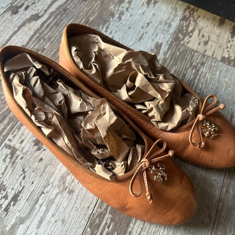 Tory Burch Goat Leather Ballet Flat Shoes,  tan color, size 8 - Picture 8 of 10